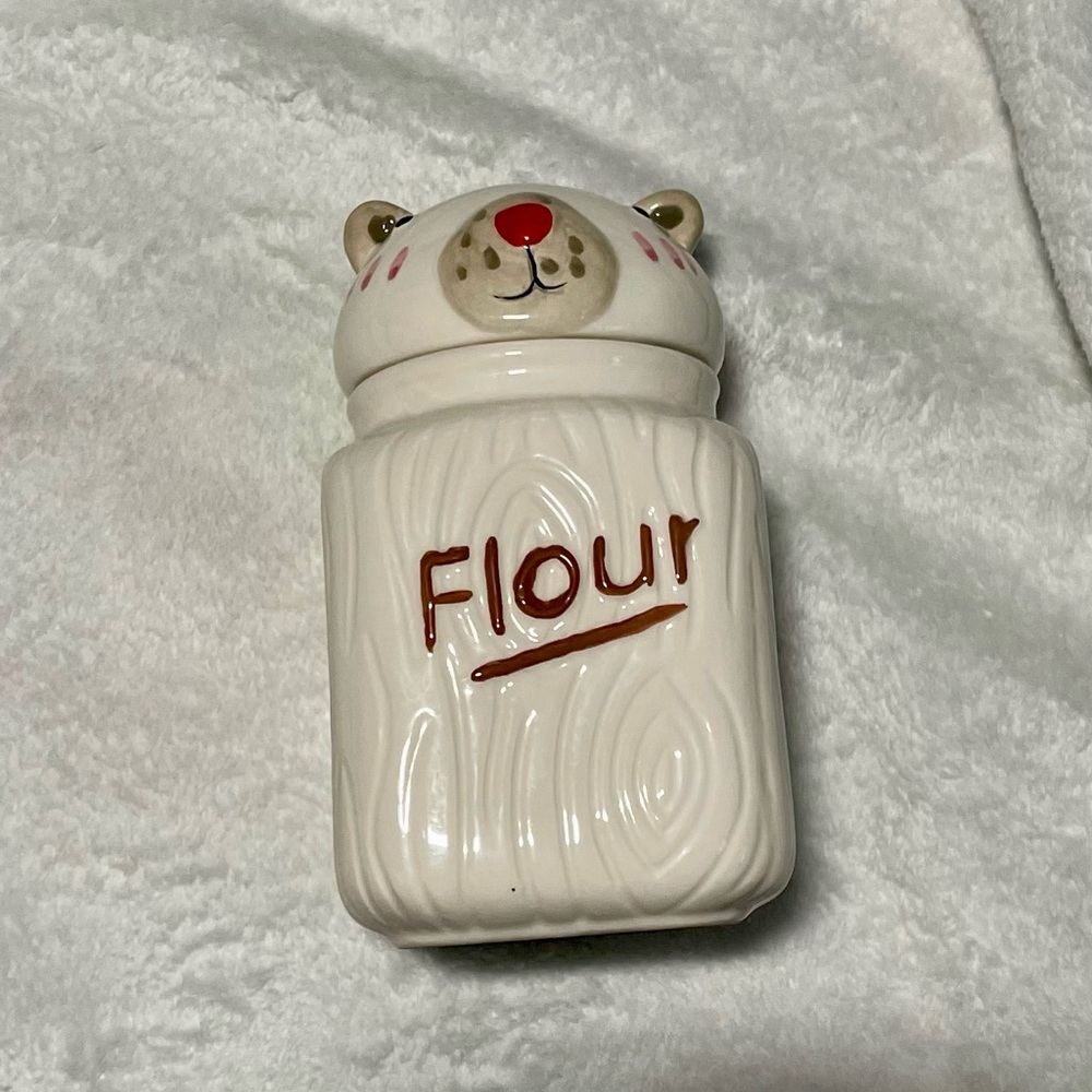 Ceramic Flour Container with Bear Design - Picture 6 of 7